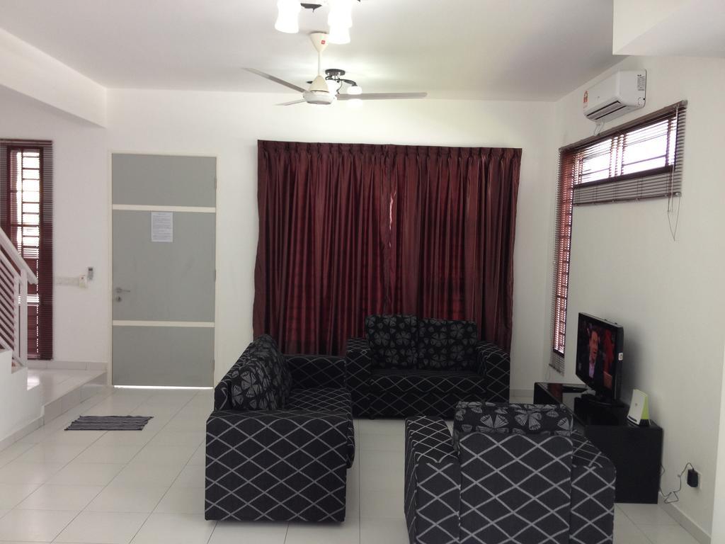 Comfort Holiday Home @ Bukit Indah Johor Bahru Eksteriør billede