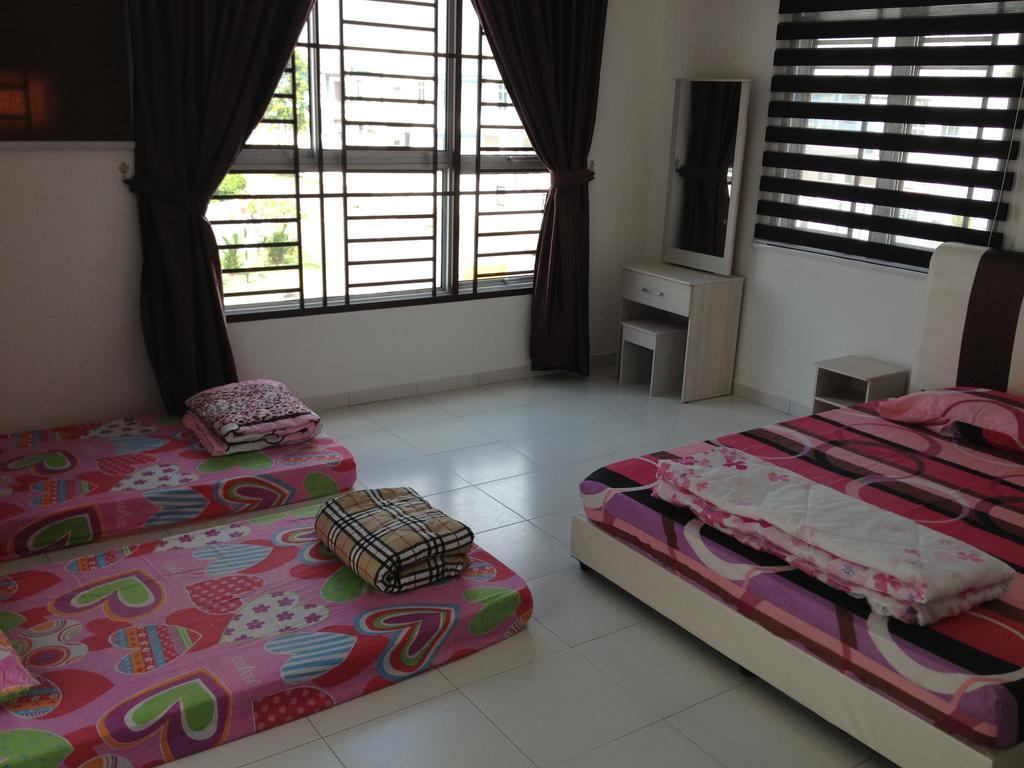 Comfort Holiday Home @ Bukit Indah Johor Bahru Eksteriør billede