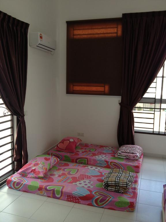 Comfort Holiday Home @ Bukit Indah Johor Bahru Eksteriør billede