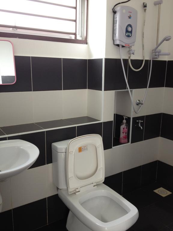 Comfort Holiday Home @ Bukit Indah Johor Bahru Eksteriør billede